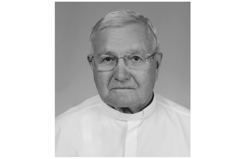 Elhunyt Péntek József atya