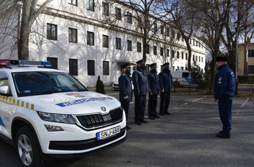 Új szolgálati autó a megyei rendőröknek 
