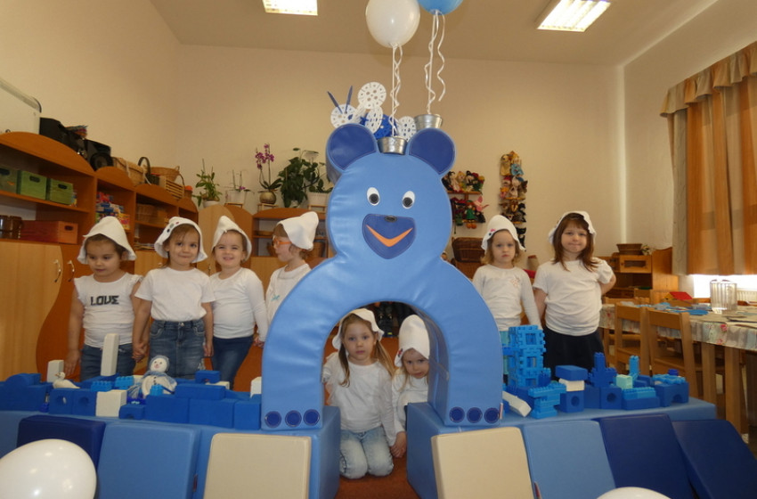 Színes napok: Kék-fehér nap a Rákóczi óvodában