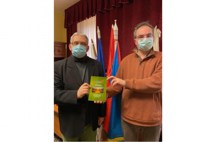 Megjelent az elhunyt szerző könyve 