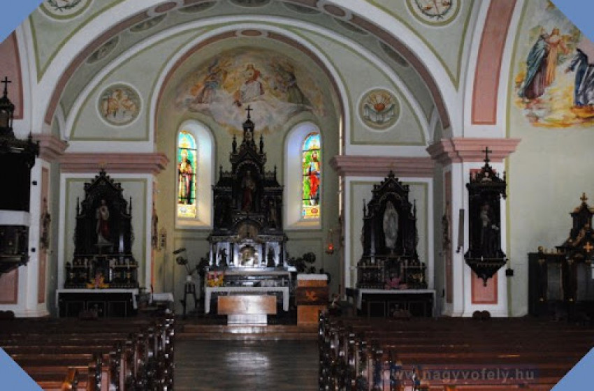 Felújítás alatt a rábapordányi templom 