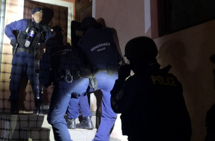 Csapást mértek a rendőrök a csornai drogüzletre 