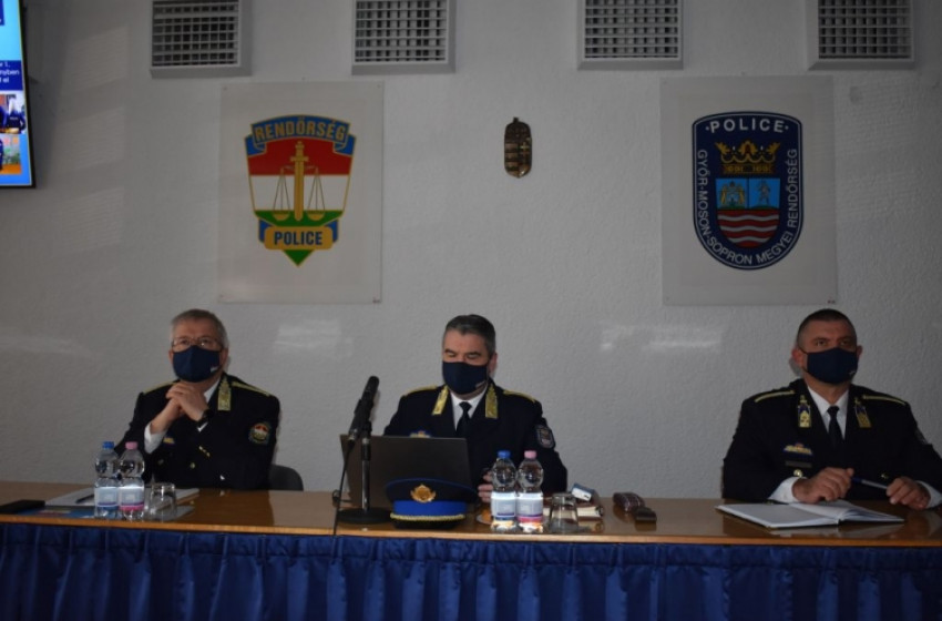 Évértékelő állománygyűlés a Győr-Moson-Sopron Megyei Rendőr-főkapitányságon