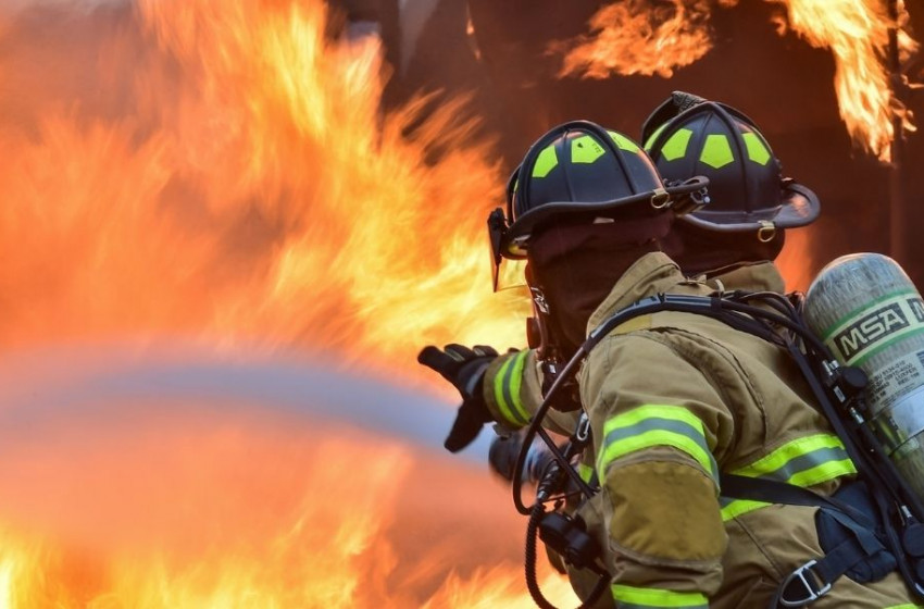 Tétre riasztották a tűzoltókat