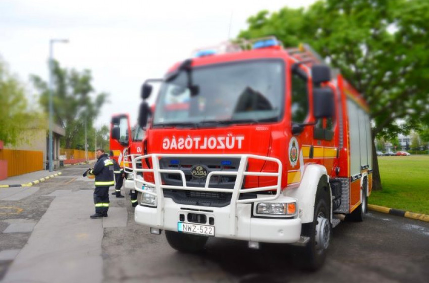 Gázvezetéket vágtak el a 86-os főúton