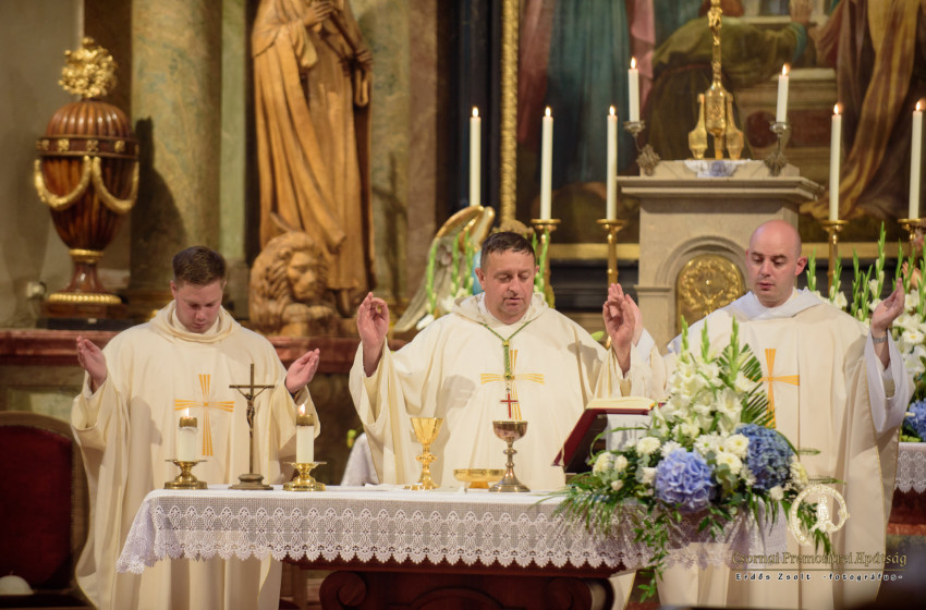 Az apátsági templom búcsúnapját ünnepelték a premontreiek