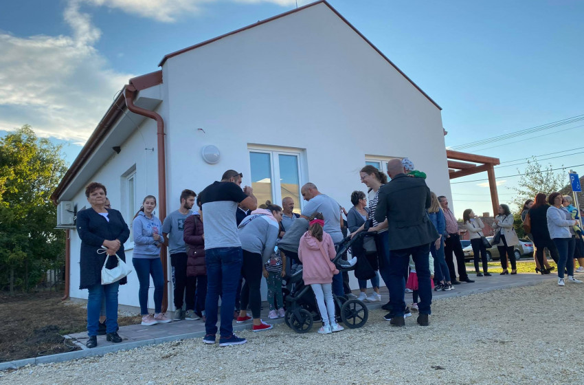 Új közösségi házat építettek Földszigeten