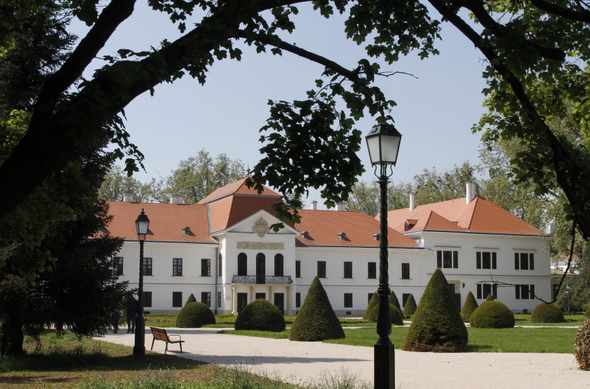 Még idén teljesen megújul a nagycenki kastély