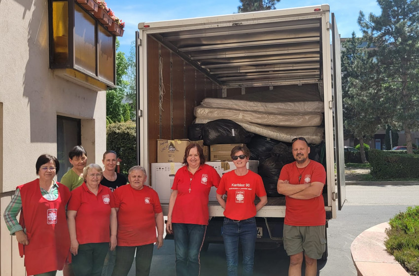 A menekülteket is segíti a csornai karitászcsoport