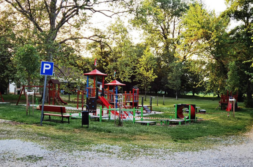 Újabb játékok érkeztek a mihályi játszótérre 