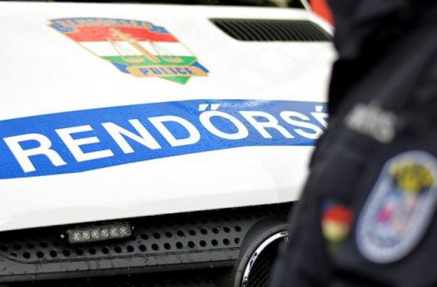 Baleset történt az M86-oson