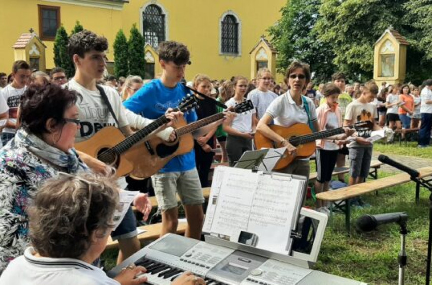 Kapuvári Vincések zarándoklata Osliba