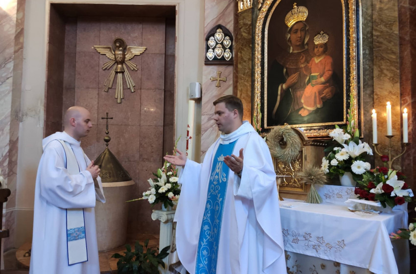 Elsőszombati szentmisét a Rábaközi Szűzanya kegyoltáránál