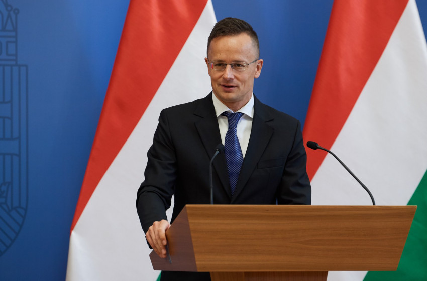 Szijjártó: Csak az erős nemzeti identitással rendelkező országok lehetnek sikeresek