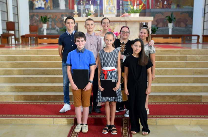 Újra zeng a dal a csornai szívekben