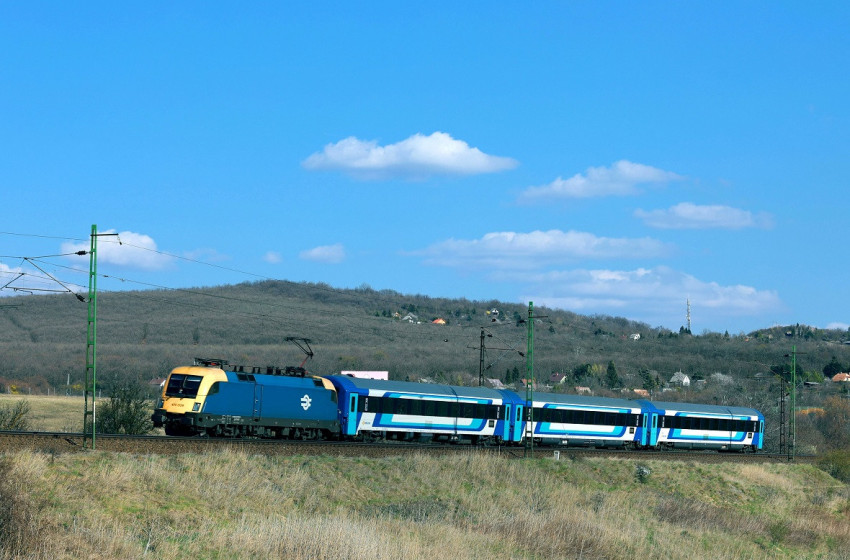 Pályafelújítás és vágányzár – jelentősen megváltozik a menetrend!