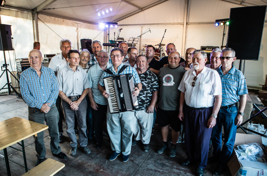 Kolbász és kacagás Veszkényben a negyedik Kolbászfesztiválon