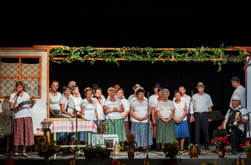 Az idősek bölcsessége és tapasztalata óriási érték - szépkorúakat köszöntöttek Csornán