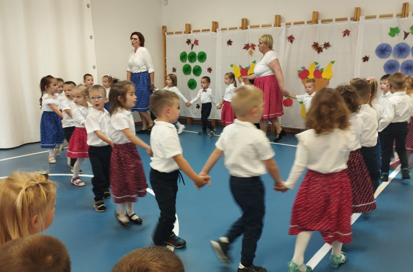 Vidám őszi pillanatok a kapuvári Páli Szent Vince Katolikus Gimnázium, Általános Iskola és Óvoda életében