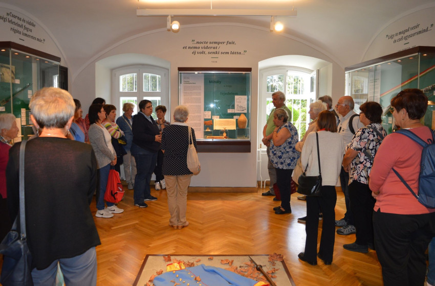 Császári látogatók: A CsornaI Múzeumban megismerkedtek a város történetével 