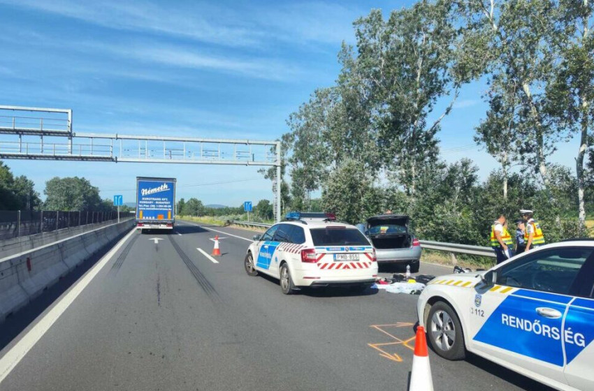 Újabb autós üldözés – nagy gázzal menekült az ámokfutó a rendőrök elől, egy parkolóban kapták el VIDEÓVAL!