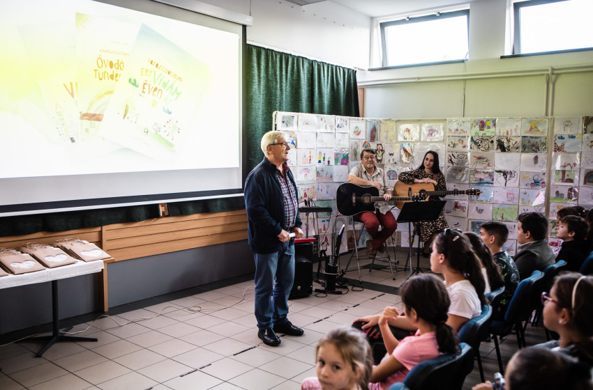 Művészet és szórakozás Kapuváron: Dukai Imréné Diri könyvbemutatója és rajzkiállítás