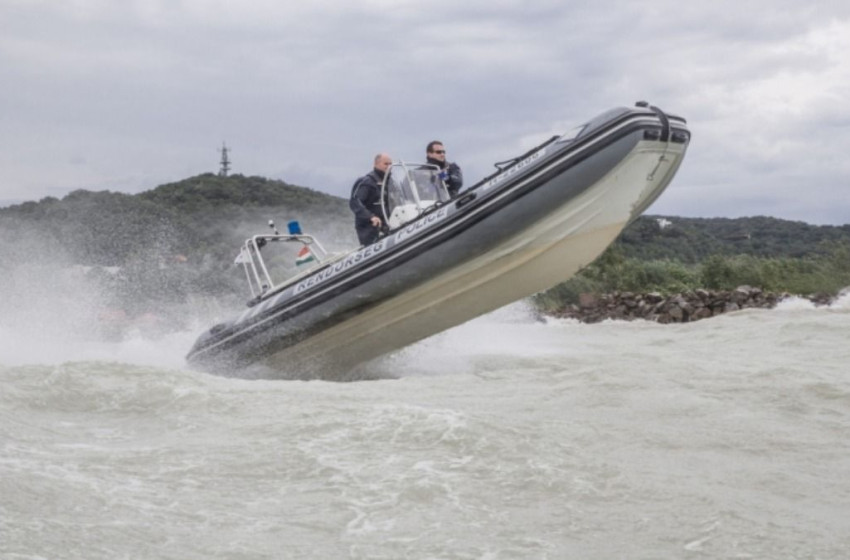 Felbecsülhetetlen értékű dolgot emelnek ki a Balaton mélyéről - videó