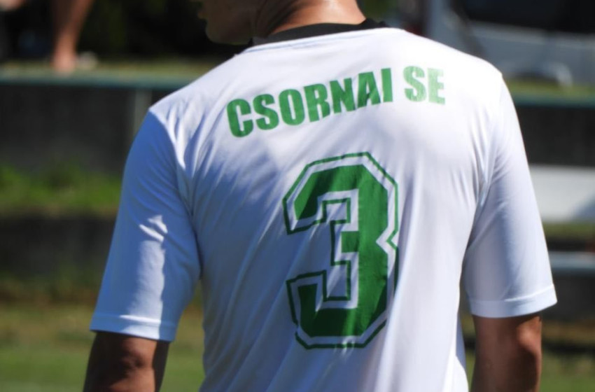 Az MLSZ megbüntette a Csornai SE csapatát mert egy 15 éves magyar tehetséget szerepeltetett