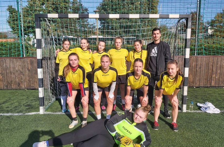 Labdarúgás Diákolimpia Megyei döntőjén a Hunyadis lányok