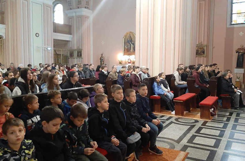 A háború megszűnéséért, a békéért fohászkodtak Kapuváron