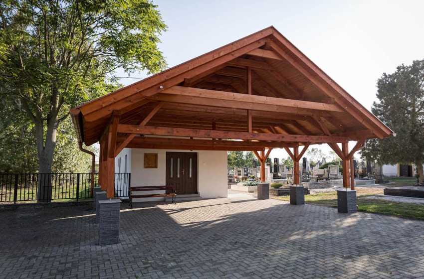 Az utak mellett a ravatalozó is megújult Rábatamásiban