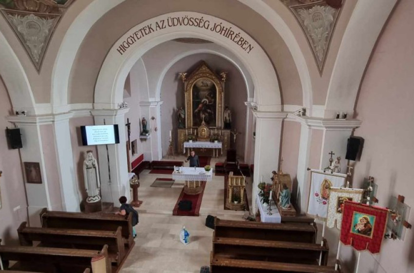 Újdonságok a vitnyédi templomban