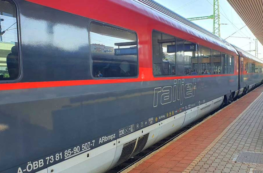 Tragédia a síneken! Halálra gázolt egy embert a Tűztorony Intercity!
