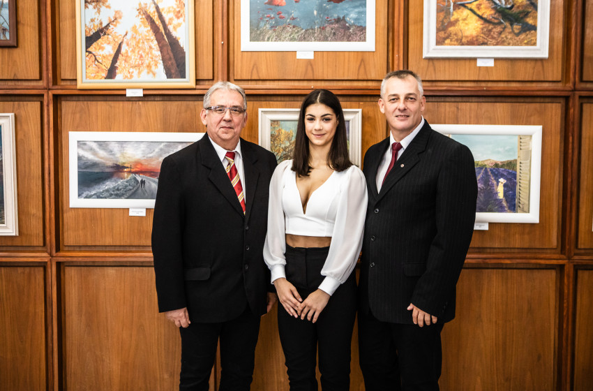 Kapuvár Város Érdemes Sportolója kitüntetést kapott Serfőző Hanga Niobé