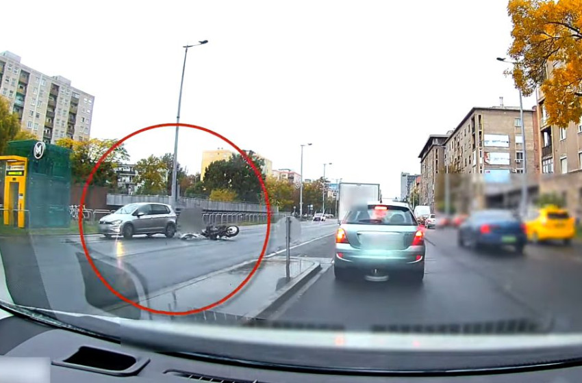 Szabálytalanul megforduló autós miatt szenvedett balesetet egy motoros: hatalmas erejű volt az ütközés 