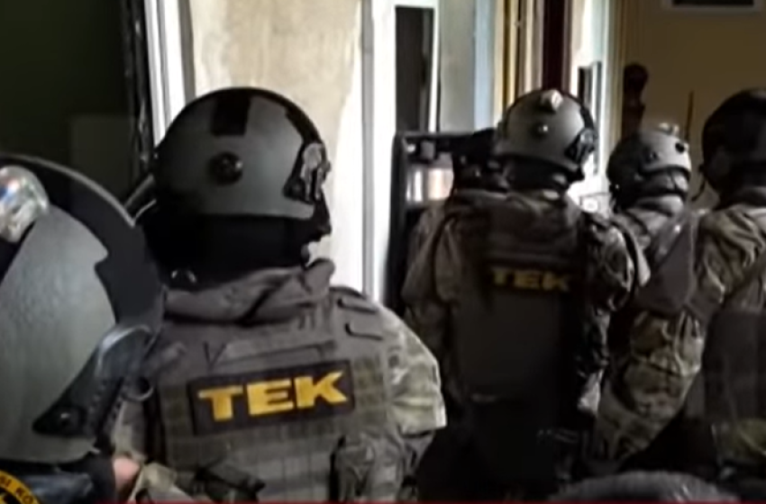 A TEK is kivonult: robbanás volt Budapesten