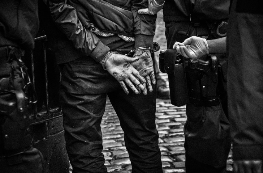 Elfogták a többszörösen körözött fiatalembert Győrben