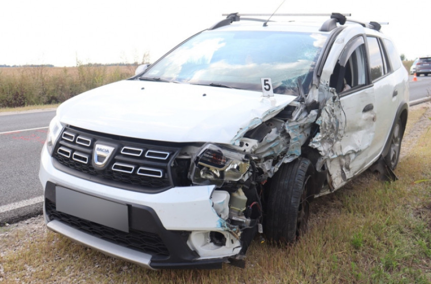 Elaludt vezetés közben az autós