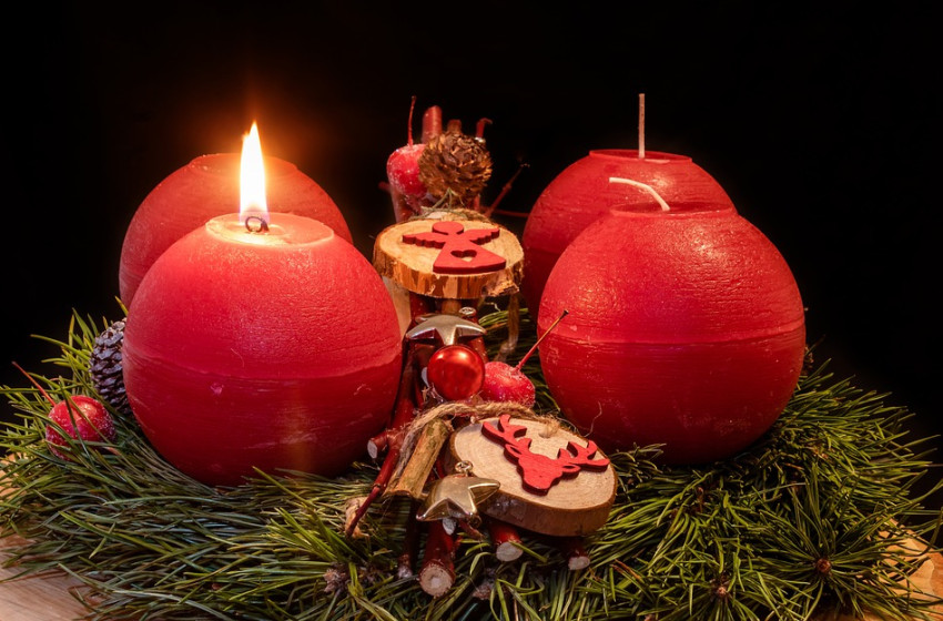 Adventi ünnepi kavalkád: vacsora, vásár és jótékonyság a szili templomkertben