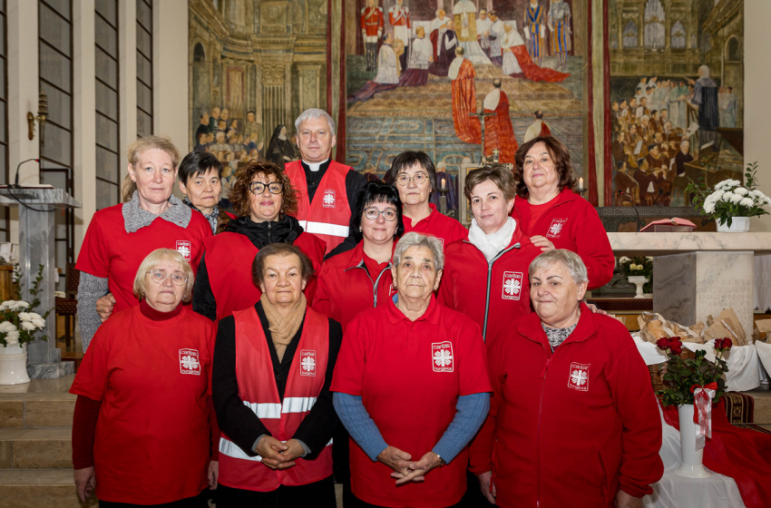 „Ez nem munka, sokkal inkább szeretetszolgálat, aminek ereje a tagjaiban és az ő hitükben rejlik” – Beszélgetés Kiss Ritával, a Jézus Szíve karitász-csoport vezetőjével