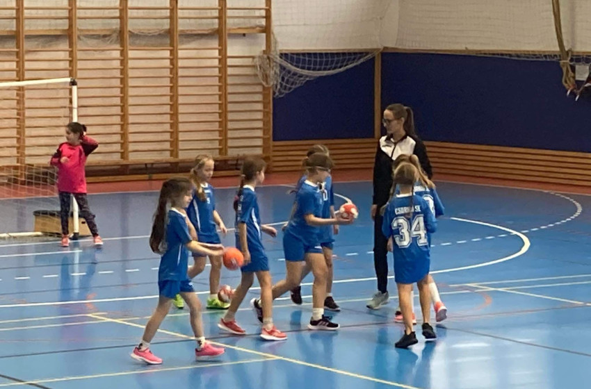 Elkezdődött a bajnokság a Csornai SE U10-es kézilabda csapatának