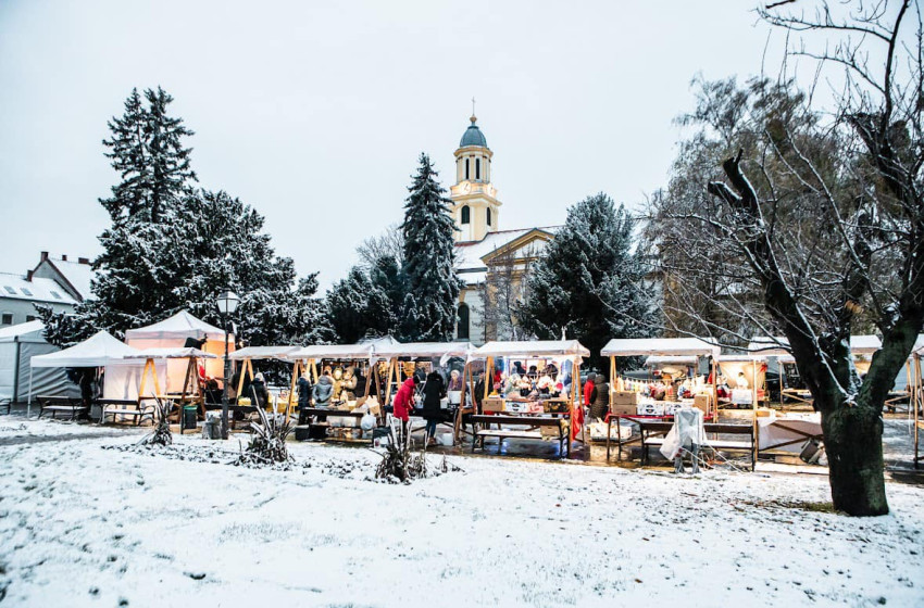Fehérbe öltözve ünnepelt advent első hétvégéjén Kapuvár