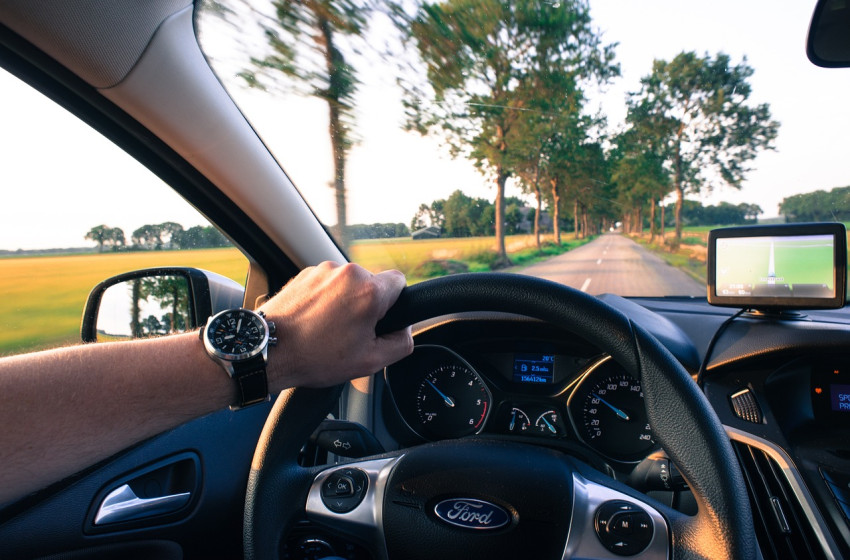 Soha nem volt jogosítványa, mégis bátran vezetett