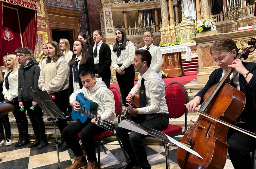 Szanyi énekkar a Szent István Bazilikában