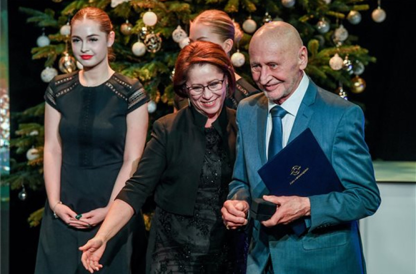 A Kossuth-díjas színész kapta idén a Karinthy-gyűrűt