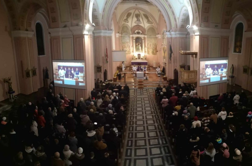 Adventi második gyertyagyújtás