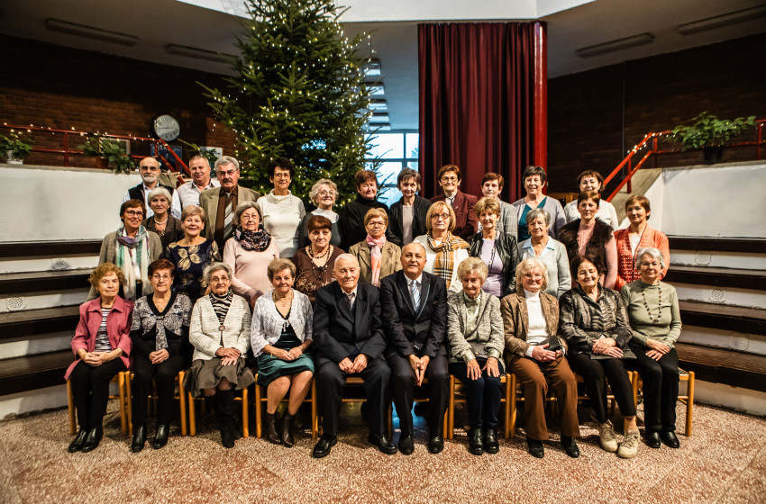 Sikeres visszatérés a hagyományhoz: a Kapuvár Térségi Általános Iskola újra megrendezte a nyugdíjas pedagógusok karácsonyi találkozóját
