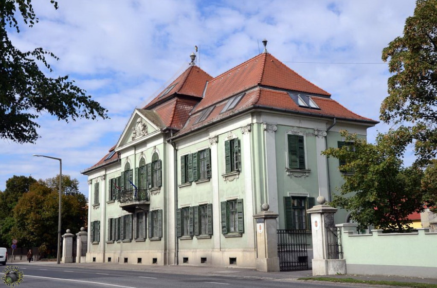 December végén zárva lesz a könyvtár Csornán