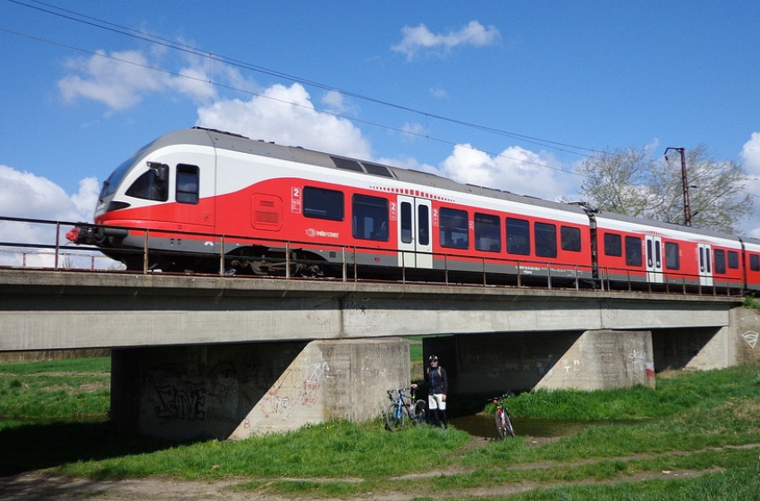 A Szombathely és a Keleti pályaudvar közötti Savaria IC-k menetideje megnő 