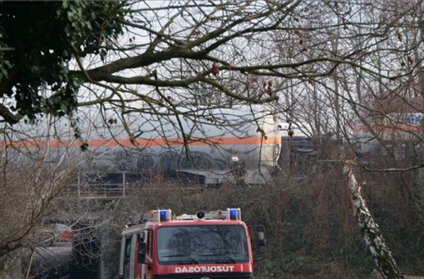 Kisiklott egy tehervonat négy kocsija Nagymaroson